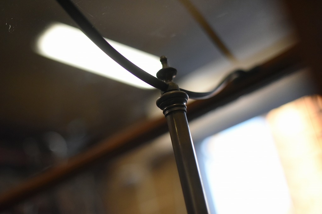 108404 販売及び長期リース店舗什器　英国製アンティーク　4段　ガラスショーケース 　