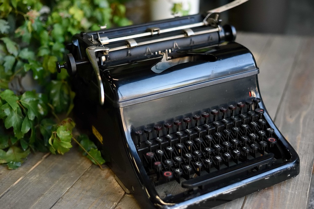 104908 ヴィンテージ タイプライター ドイツ製 MADE IN GERMANY