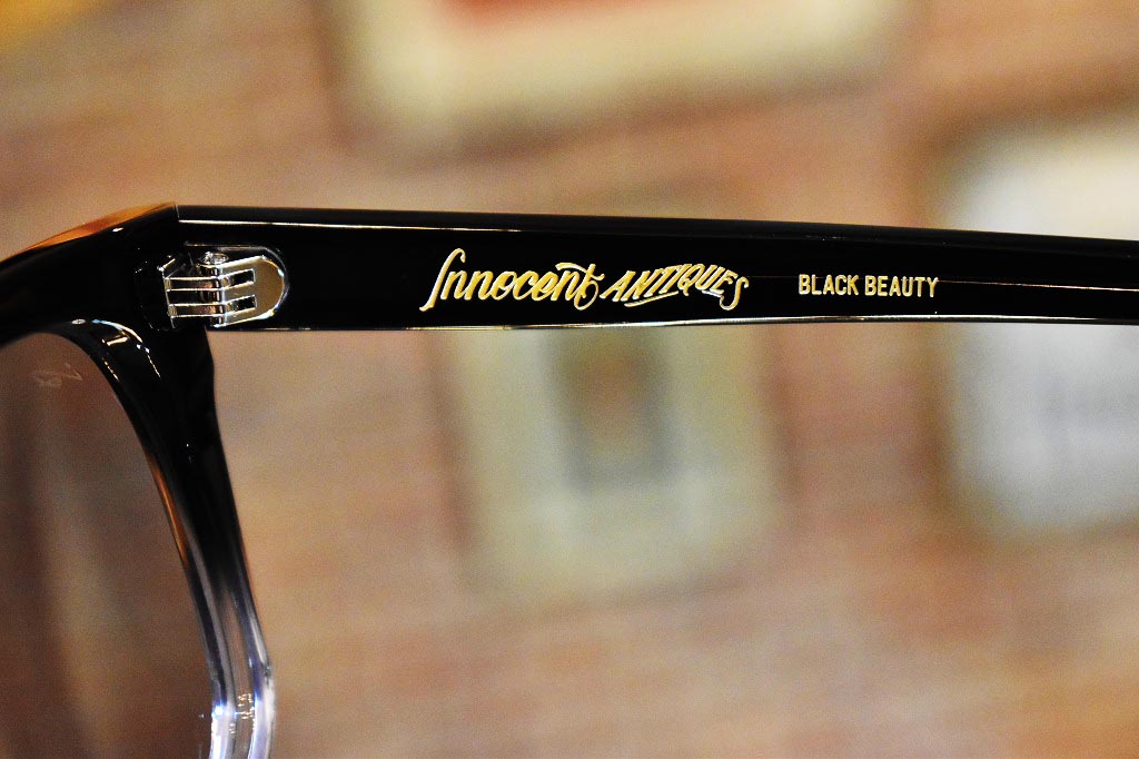 B-GRS「Black Beauty」 サングラス　フレーム：グレイ/レンズ：スモーク 　INNOCENT Original Products