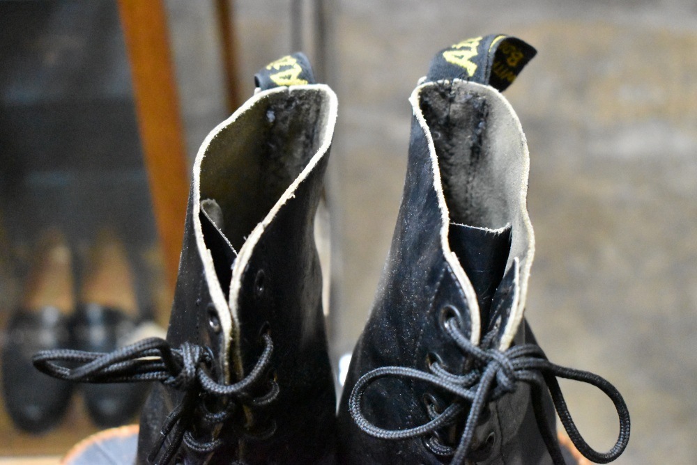 109196 ヴィンテージ　ブーツ　「ドクターマーチン」　Dr. Martens　10ホール MADE IN ENGLAND