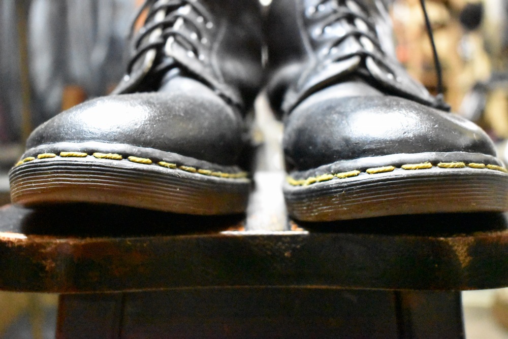 109196 ヴィンテージ　ブーツ　「ドクターマーチン」　Dr. Martens　10ホール MADE IN ENGLAND