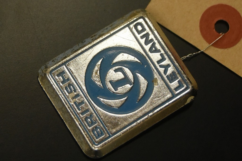 104509 ヴィンテージ 「BRITISH LEYLAND ブリティッシュ・レイランド」 旧車 エンブレム 英国 MADE IN ENGLAND