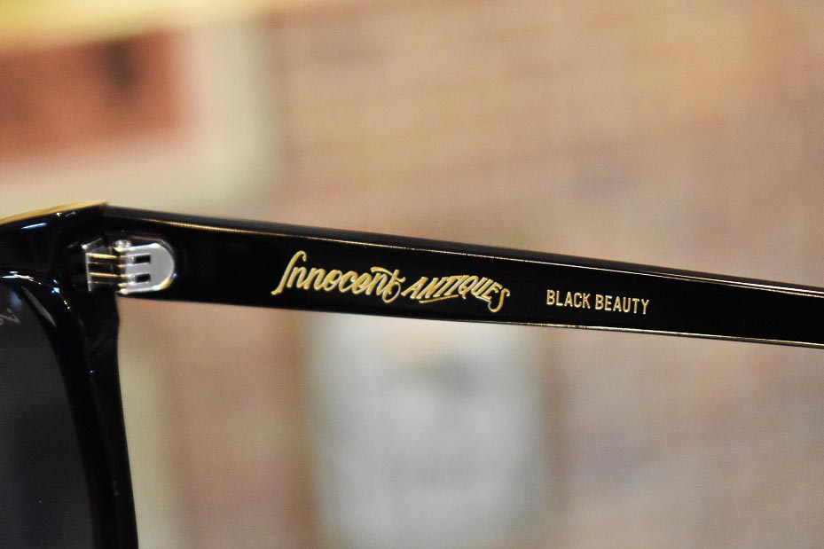 B-MBB「Black Beauty」 サングラス　フレーム：マットブラック/レンズ：ブルー 　INNOCENT Original Products