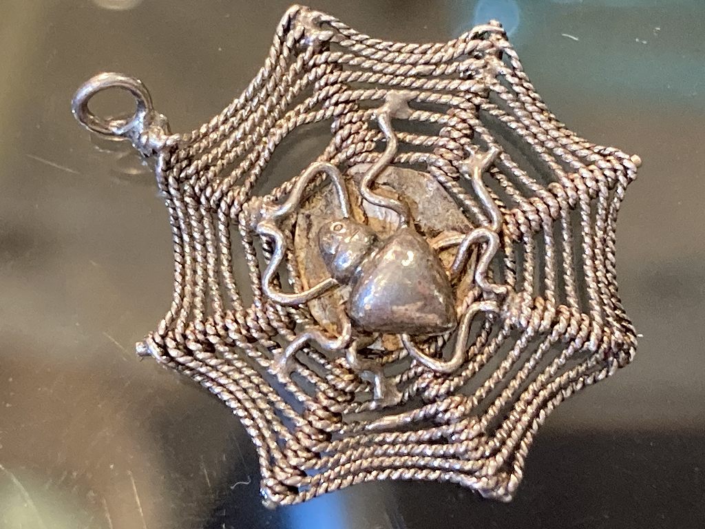 108683「SPIDER WEB」 925 SILVER ジュエリー　MADE IN ENGLAND 