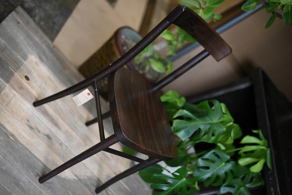 104845 USED TON CHAIR　中古