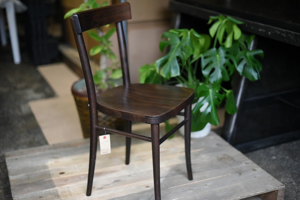 104845 USED TON CHAIR　中古