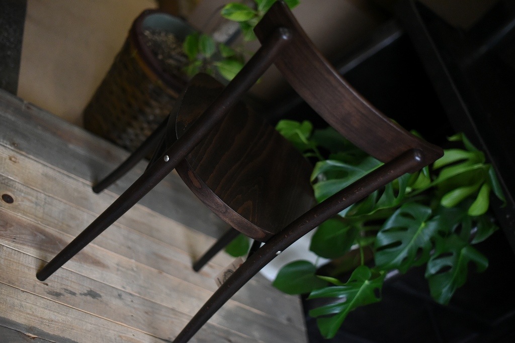 104845 USED TON CHAIR　中古