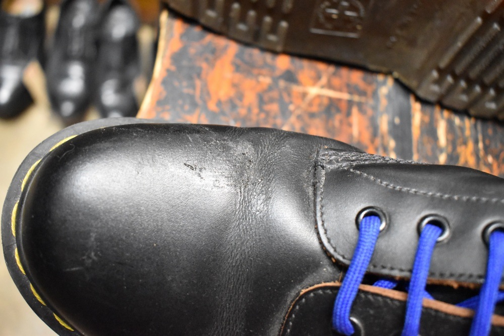 109435 ヴィンテージ　ブーツ　「ドクターマーチン」　Dr. Martens　14ホール MADE IN ENGLAND