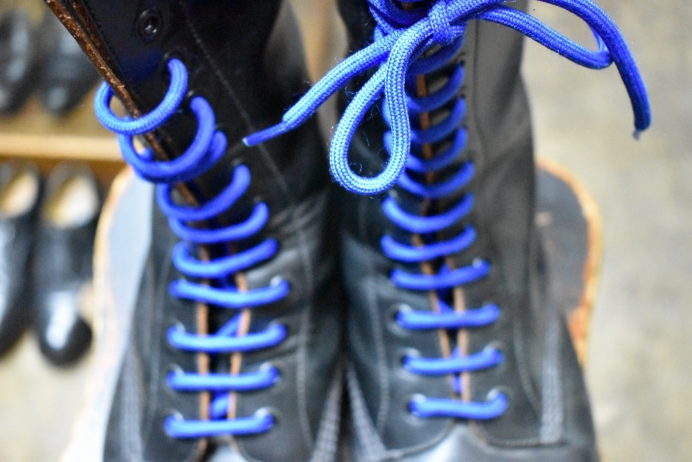 109435 ヴィンテージ　ブーツ　「ドクターマーチン」　Dr. Martens　14ホール MADE IN ENGLAND
