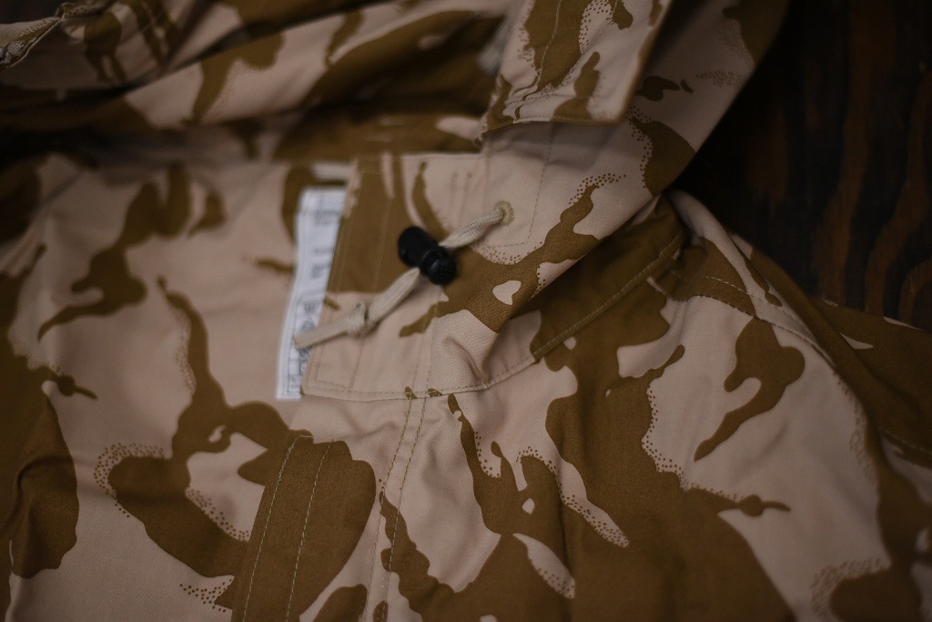 106582 180/112 英国軍　実物 新品 WINDPROOF コンバット スモック デザートDPM　カモ
