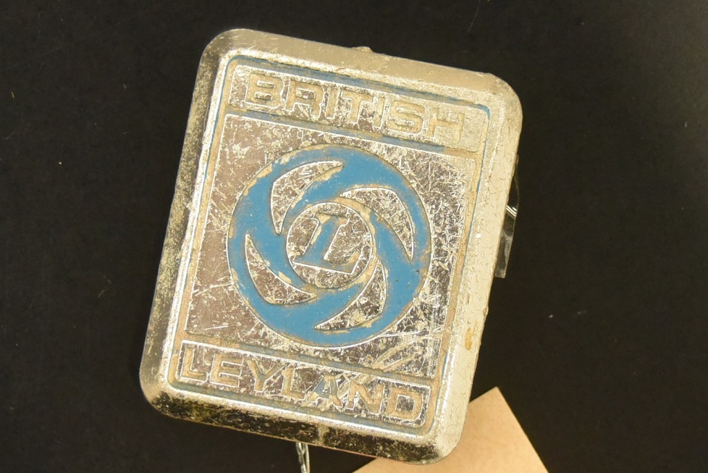 104510 ヴィンテージ 　「BRITISH LEYLAND　ブリティッシュ・レイランド」　 旧車　エンブレム　英国 MADE IN ENGLAND