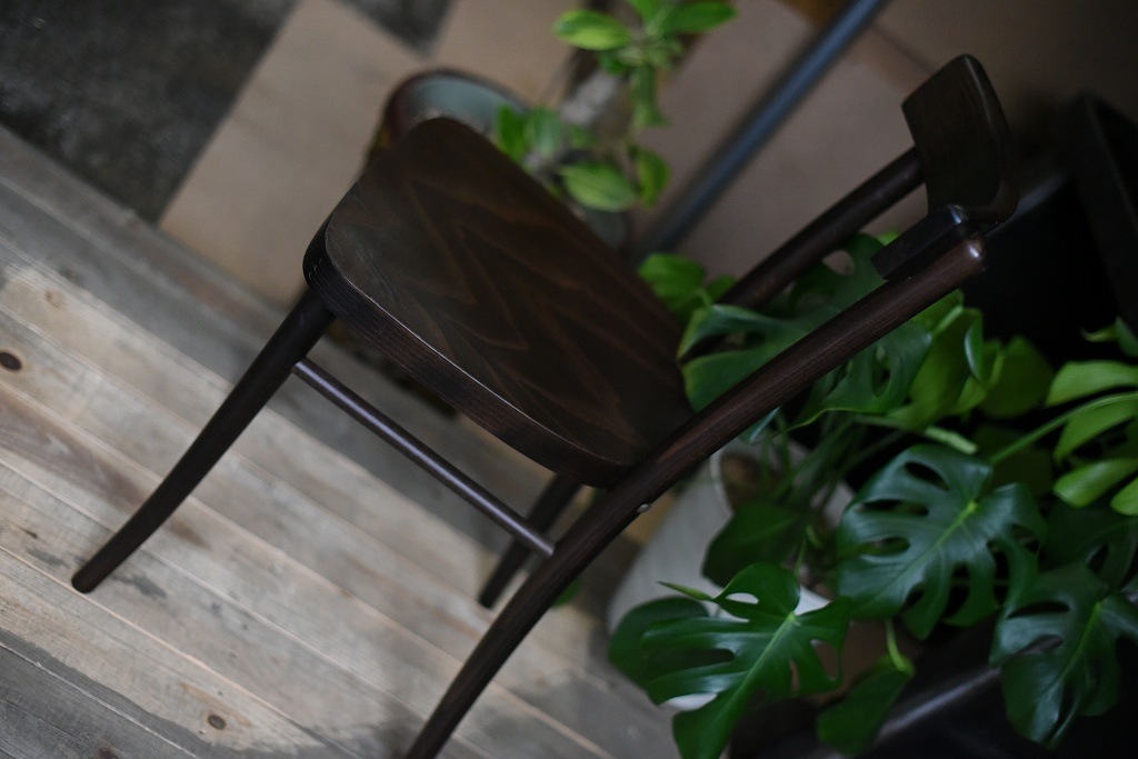 104850 USED TON CHAIR 中古