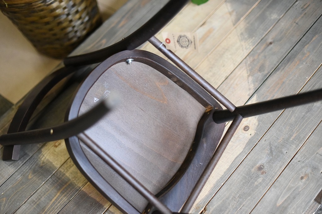 104850 USED TON CHAIR 中古