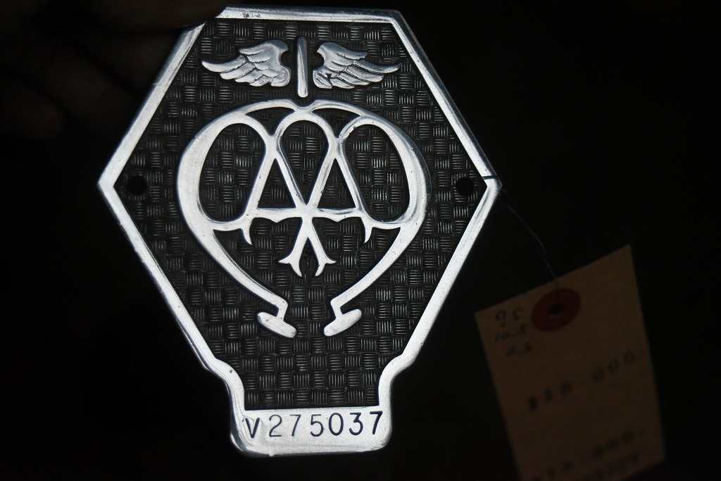 103327 UK ヴィンテージ　40年代　クロームメッキ　AA Automobile Association カーバッチ　