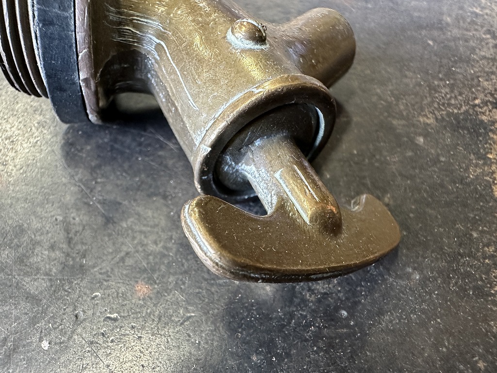 不明　108013 ヴィンテージ　ブラス製　蛇口　　英国 MADE IN ENGLAND