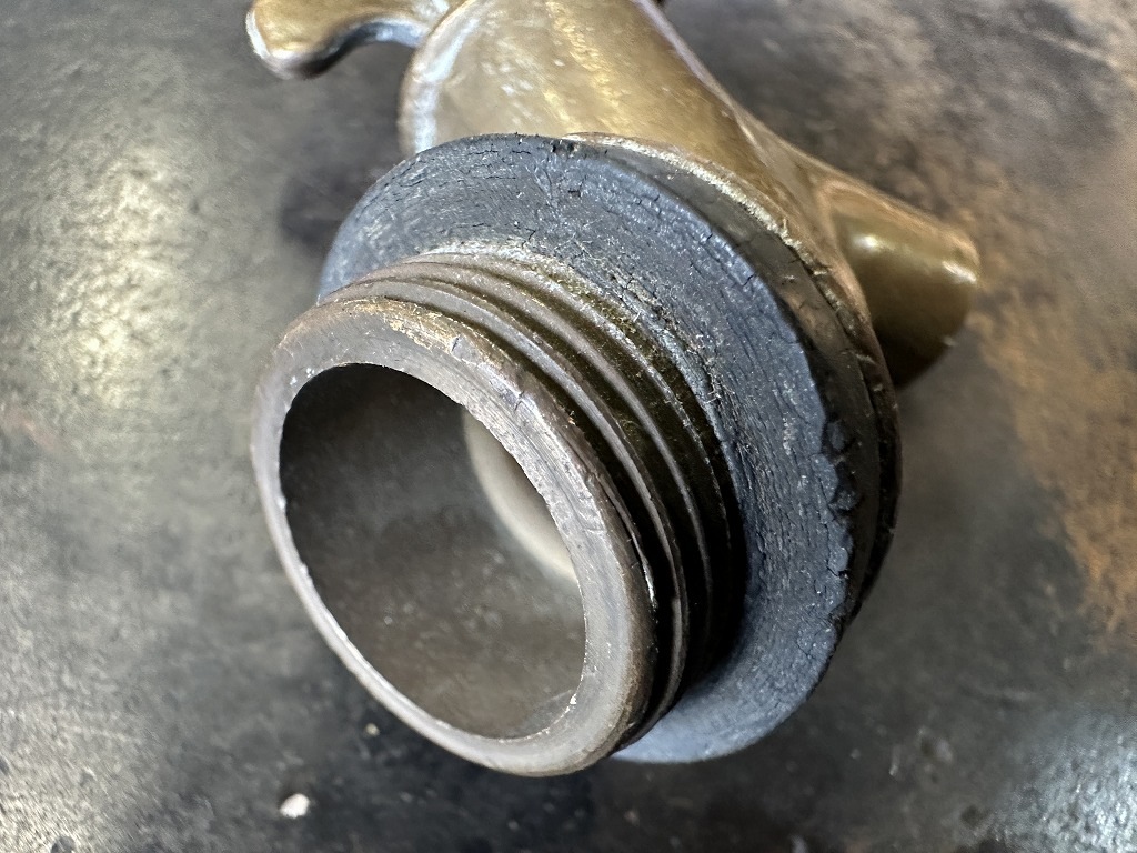 不明　108013 ヴィンテージ　ブラス製　蛇口　　英国 MADE IN ENGLAND