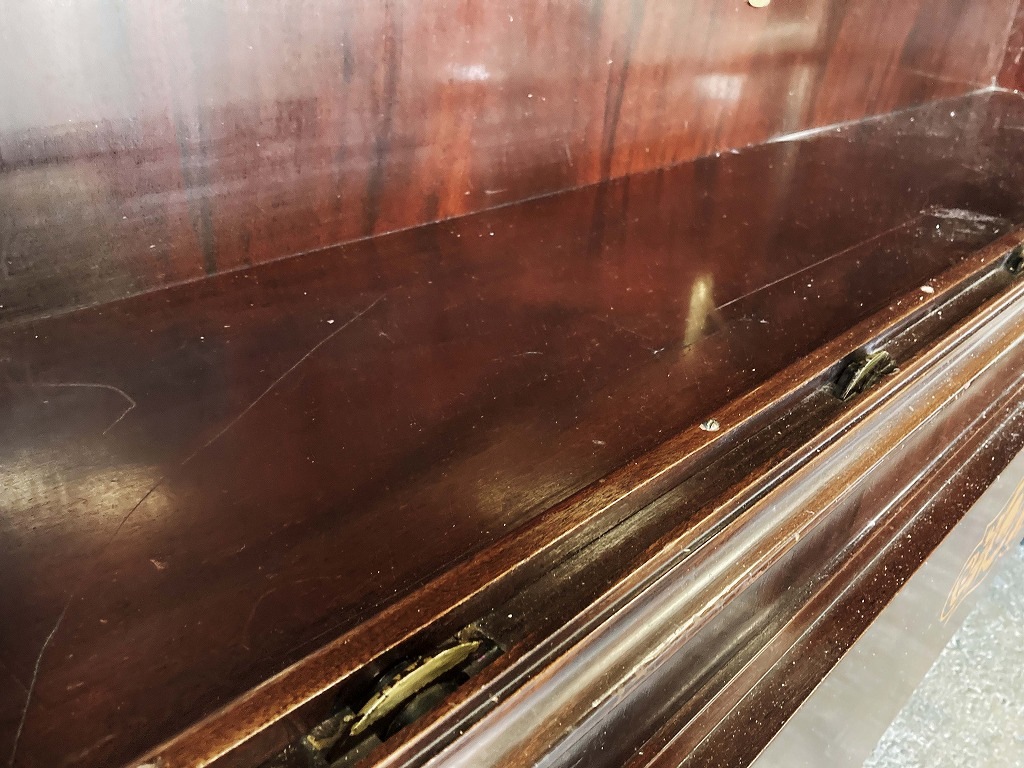 108408 販売及び長期リース店舗什器 英国製アンティーク 4段 ショーケース