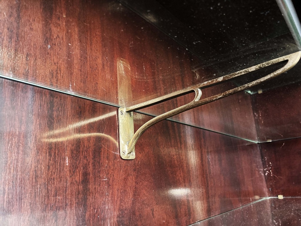 108408 販売及び長期リース店舗什器 英国製アンティーク 4段 ショーケース