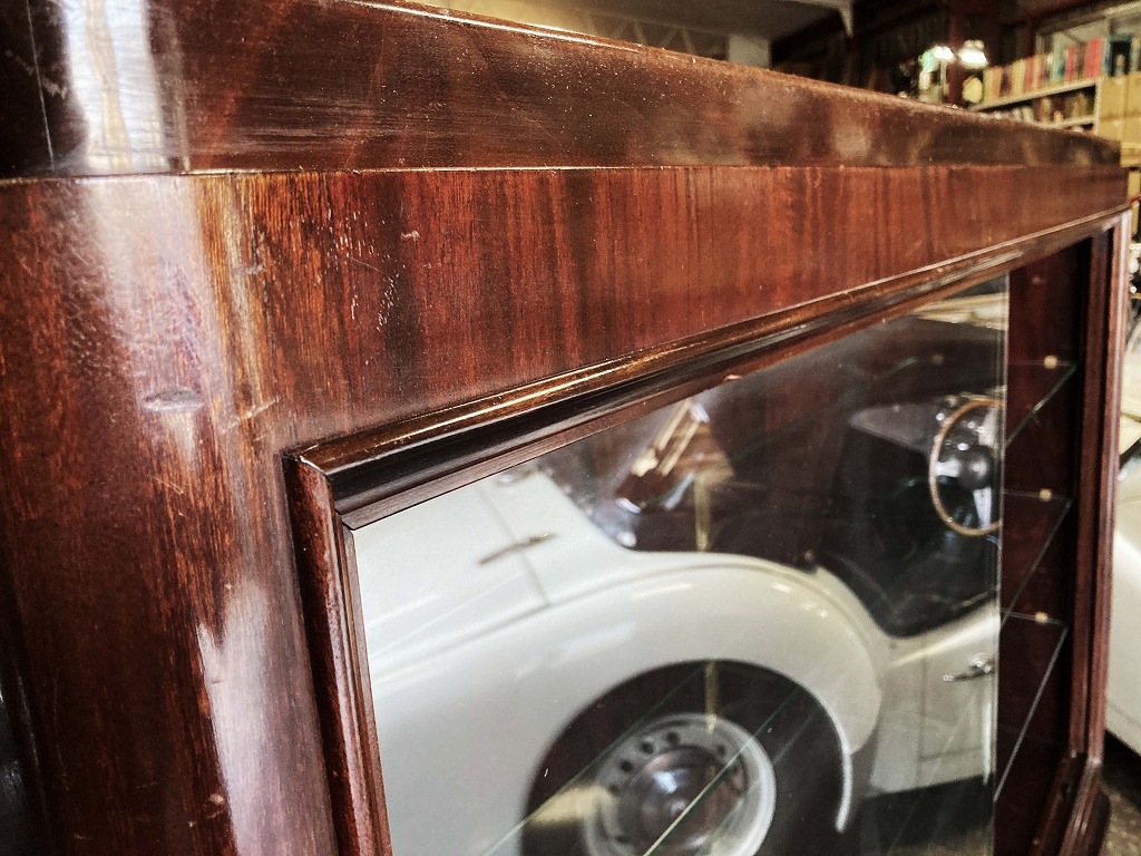 108408 販売及び長期リース店舗什器 英国製アンティーク 4段 ショーケース