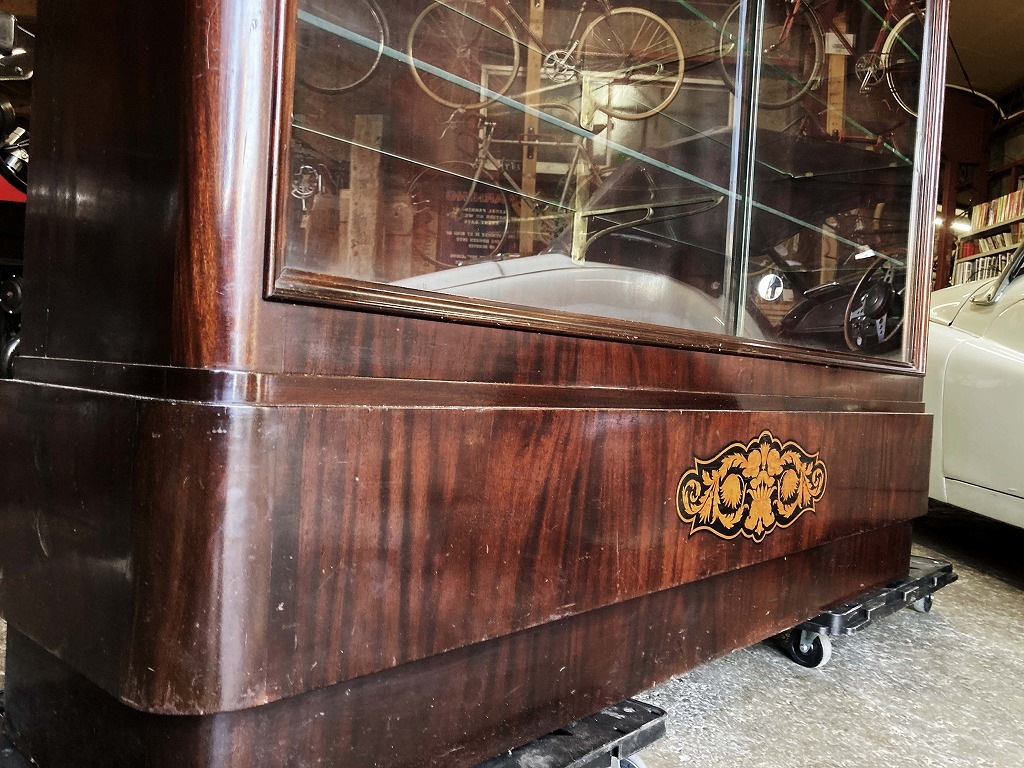 108408 販売及び長期リース店舗什器 英国製アンティーク 4段 ショーケース