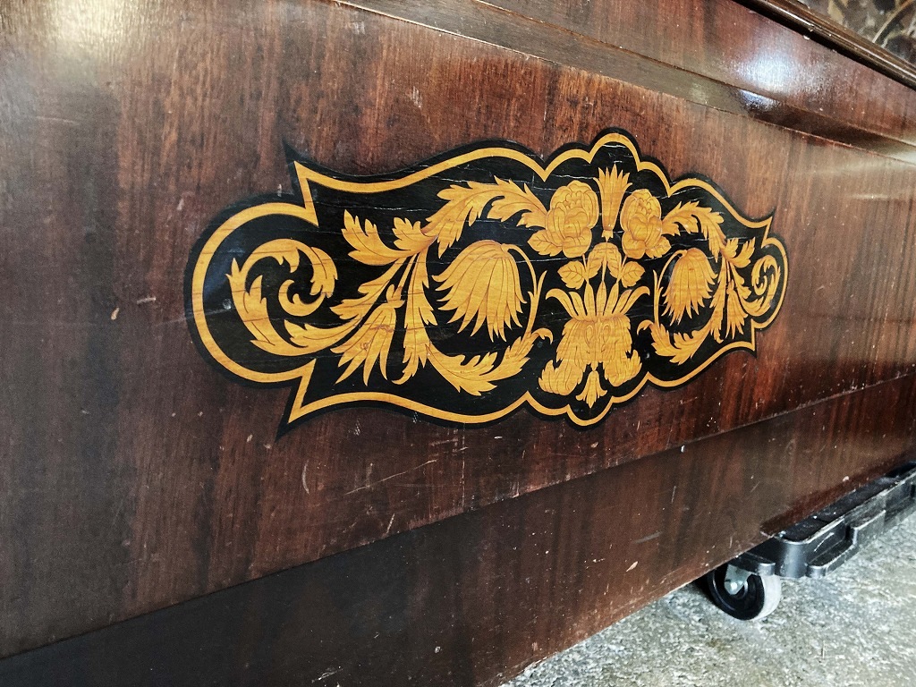 108408 販売及び長期リース店舗什器 英国製アンティーク 4段 ショーケース