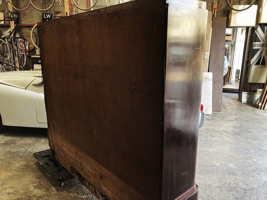 108408 販売及び長期リース店舗什器 英国製アンティーク 4段 ショーケース