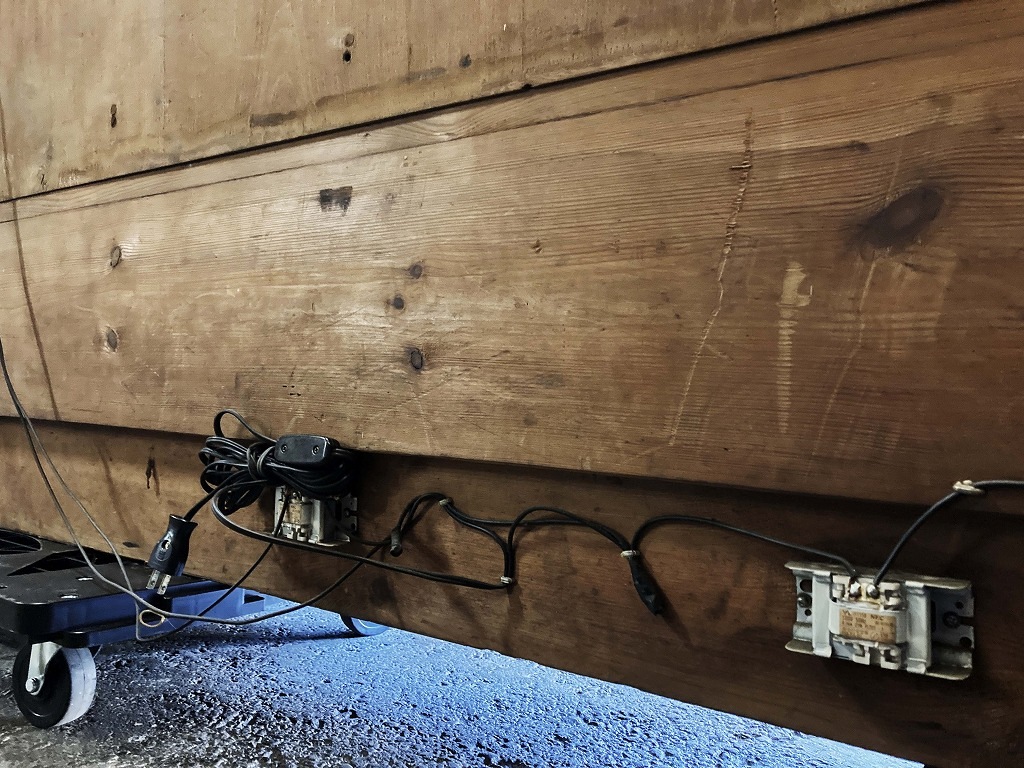 108408 販売及び長期リース店舗什器 英国製アンティーク 4段 ショーケース