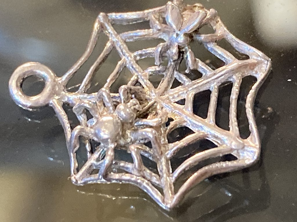 108678「SPIDER WEB」 925 SILVER  ジュエリー　MADE IN ENGLAND 