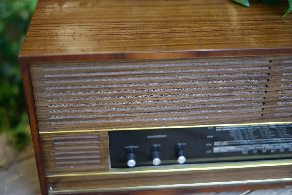 104910 ヴィンテージ　「RFT Korvette 8311」　ラジオ　ドイツ製 MADE IN GERMANY