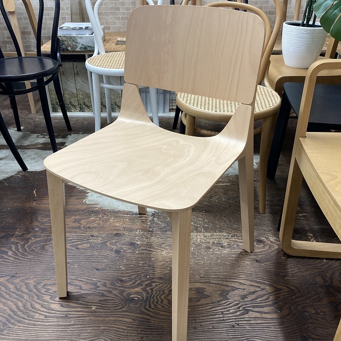 1脚　TON　CHAIR Leaf  311437  座面傷あり　B39　ナチュラル N L