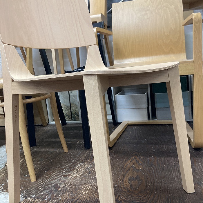 1脚　TON　CHAIR Leaf  311437  座面傷あり　B39　ナチュラル N L