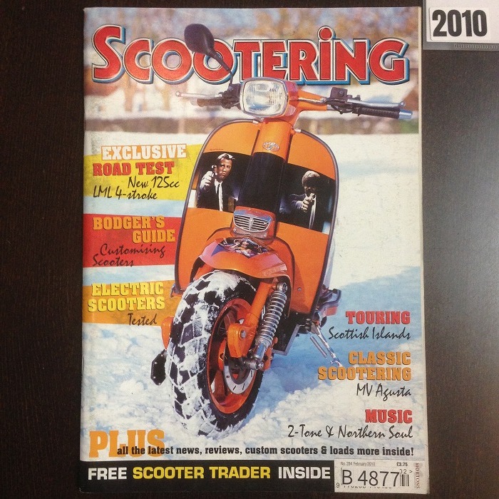 B4877　2010 「SCOOTERING」 ベスパ ランブレッタ  英国 旧車雑誌