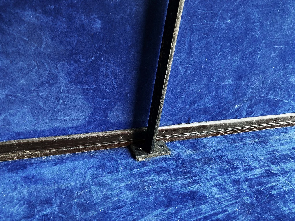 108411 販売及び長期リース店舗什器　英国製アンティーク　4段　　ガラスショーケース 　