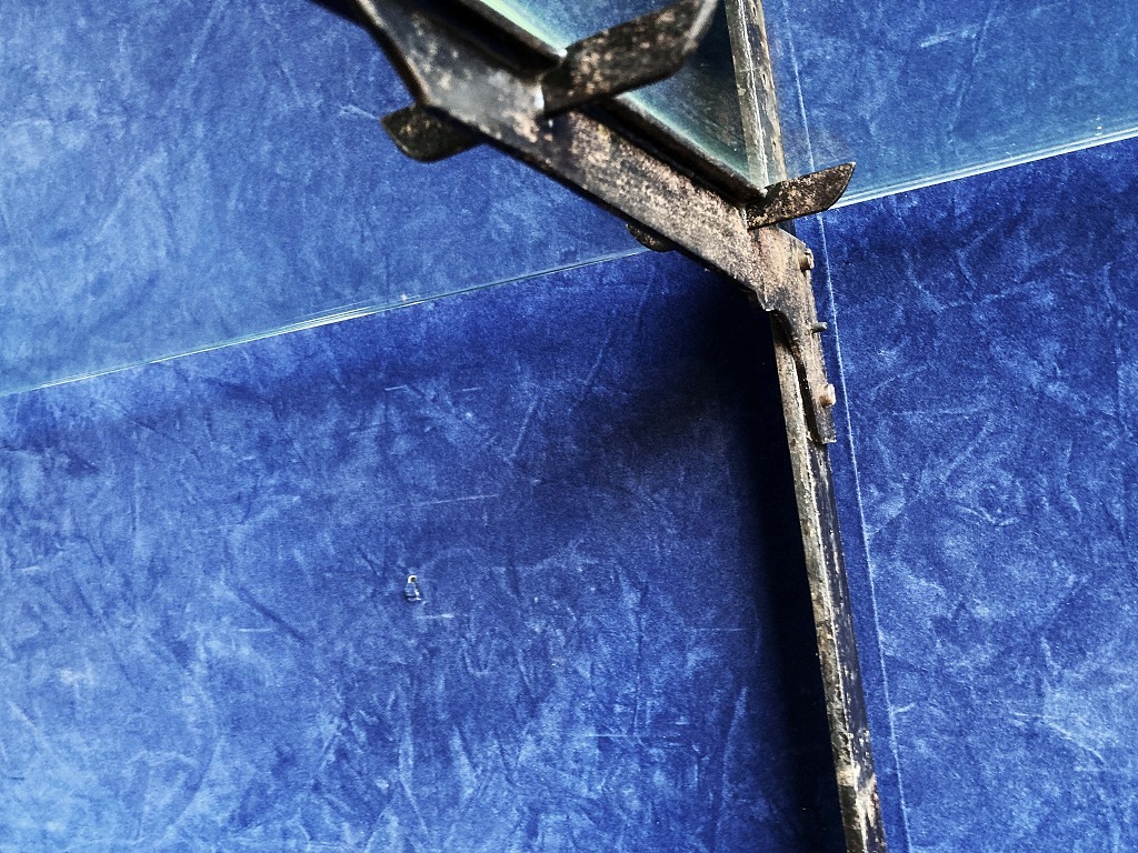 108411 販売及び長期リース店舗什器　英国製アンティーク　4段　　ガラスショーケース 　