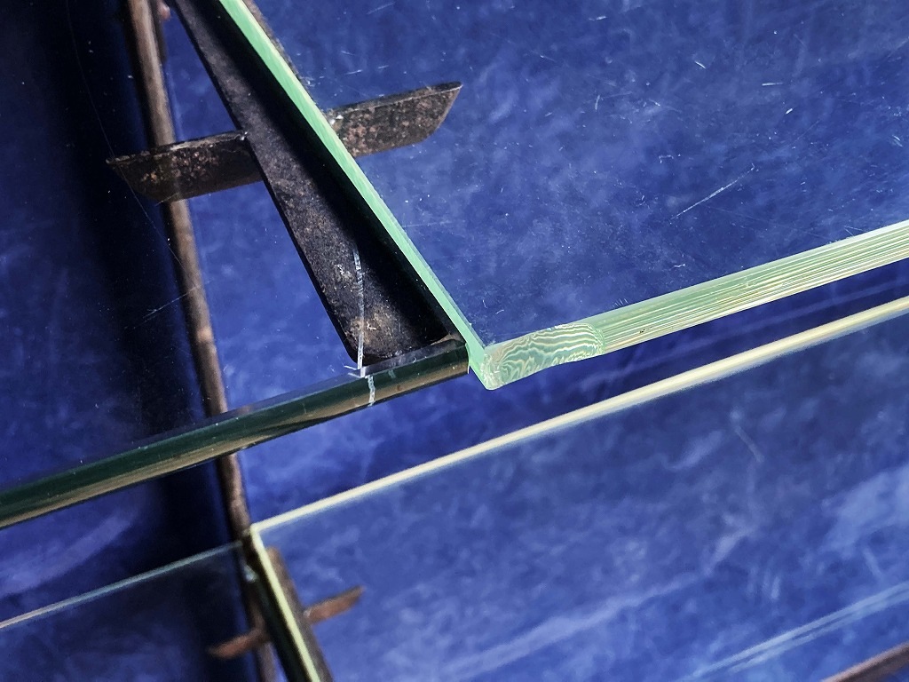 108411 販売及び長期リース店舗什器　英国製アンティーク　4段　　ガラスショーケース 　