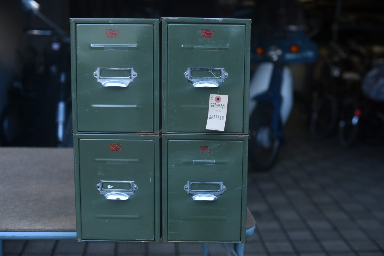 UK VETERAN SERIES BRITISH MADE インダストリアル スチールキャビネット 英国 101544