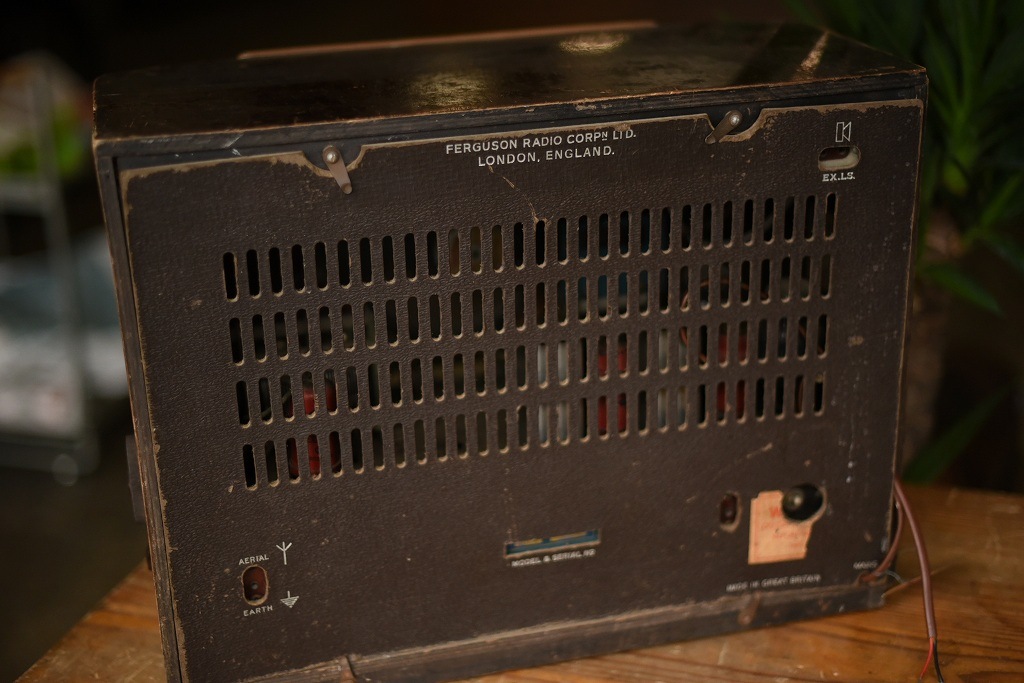 103702 UK　ヴィンテージ　「FERGUSON RADIO CORP LTD 207A」 ラジオ　MADE IN ENGLAND 英国　