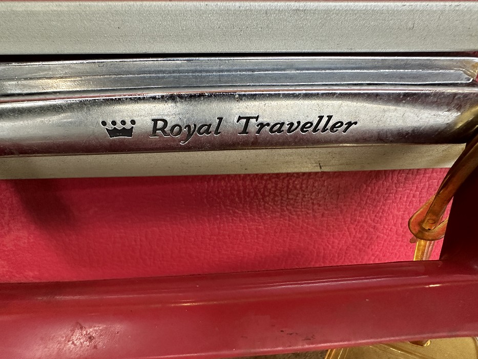 108133 ヴィンテージ　 「ROYAL TRAVELLER　MEDALIST」　トランクケース　 英国製