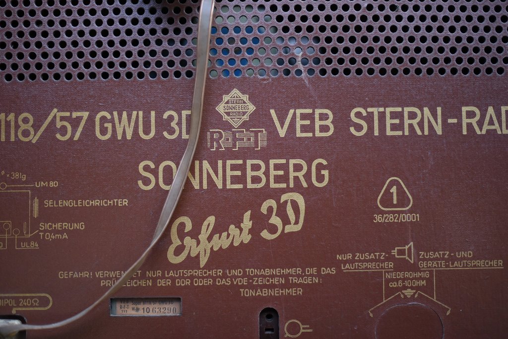 104916 ヴィンテージ　「RFT SUPER 8118/57」　ラジオ　ドイツ製 MADE IN GERMANY