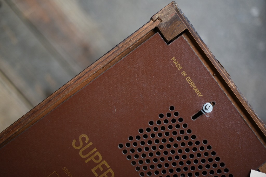 104916 ヴィンテージ　「RFT SUPER 8118/57」　ラジオ　ドイツ製 MADE IN GERMANY