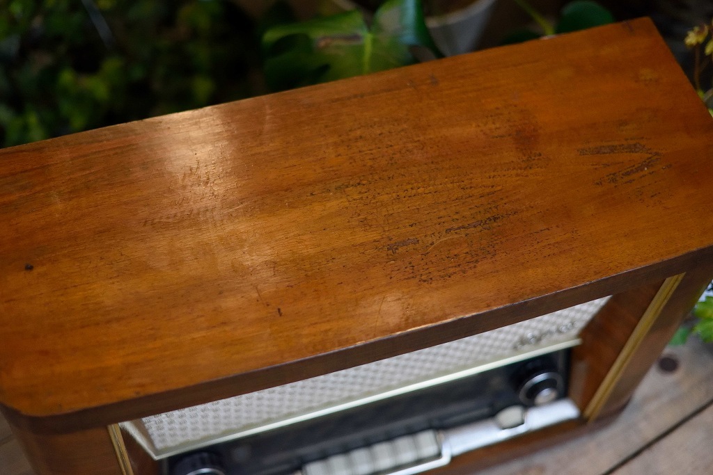 104916 ヴィンテージ　「RFT SUPER 8118/57」　ラジオ　ドイツ製 MADE IN GERMANY