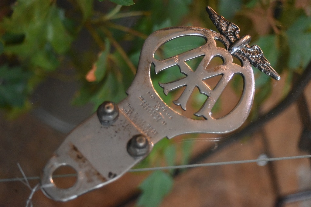 103324 UK ヴィンテージ　50年代　クロームメッキ　AA Automobile Association カーバッチ　