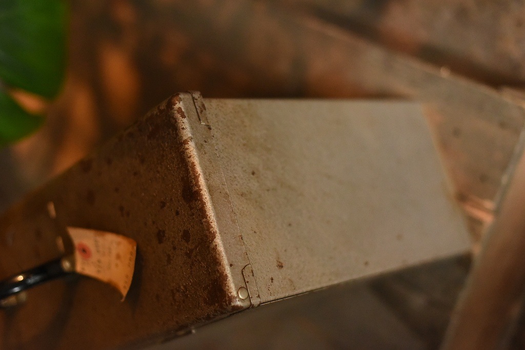 1750 ヴィンテージ メタルキャビネット　スチールボックス　 英国製