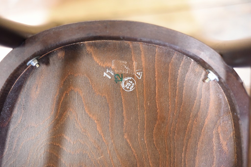 104609 USED TON CHAIR 中古