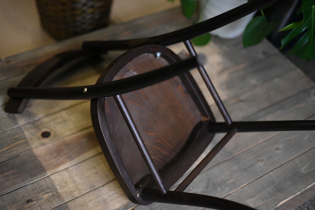 104609 USED TON CHAIR 中古