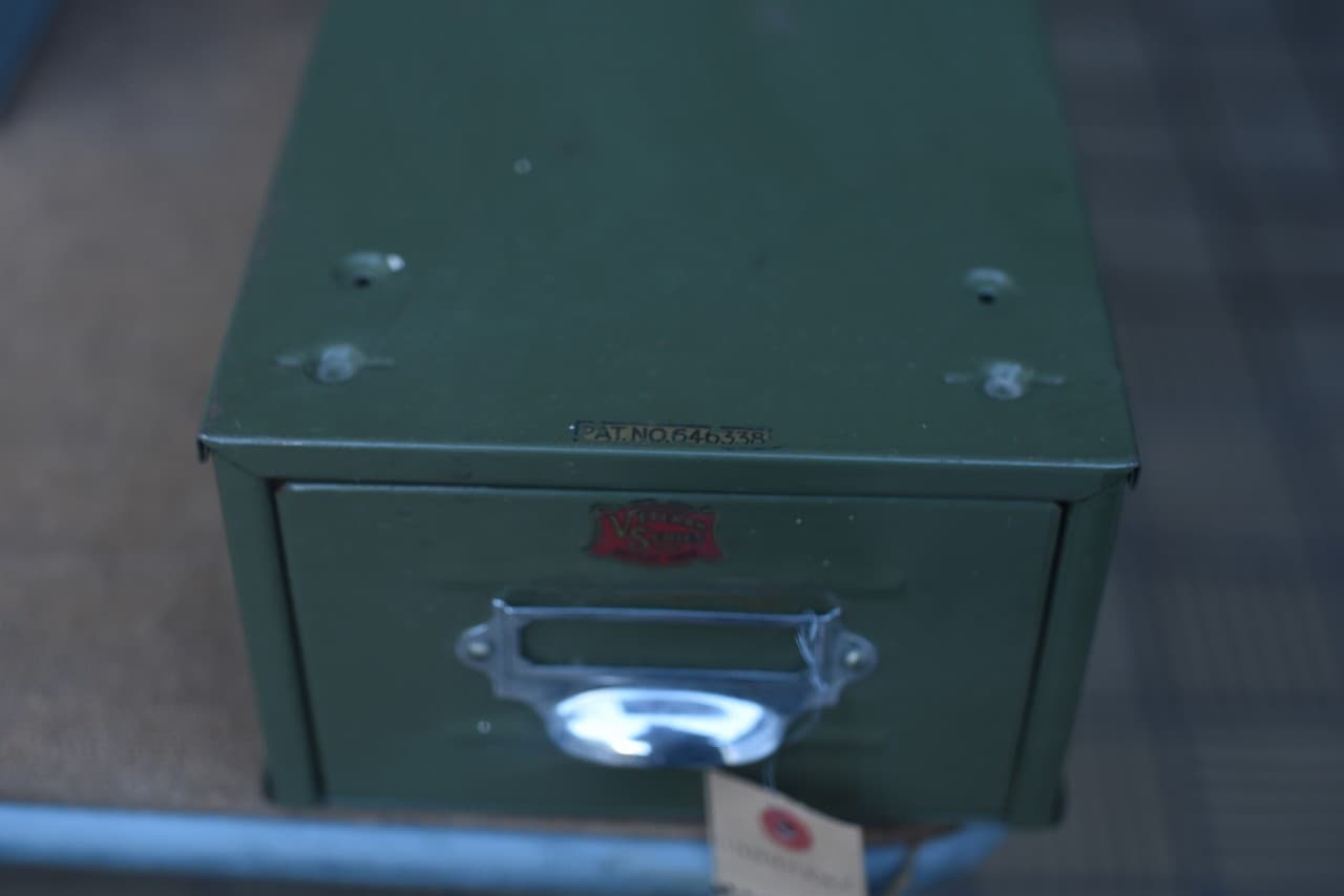 UK VETERAN SERIES BRITISH MADE インダストリアル スチールキャビネット 英国 101552