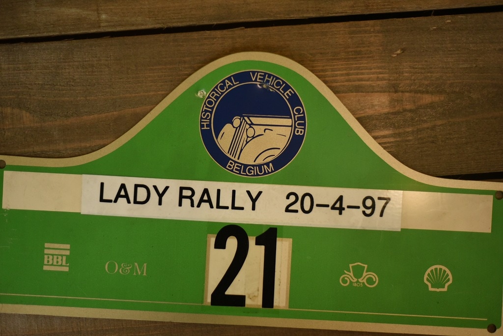 103760 HISTORICAL VEHICLE CLUB BELGIUM BELGIUM ラリープレート ヴィンテージカークラブ ナンバー 記念プレート クラシックカー