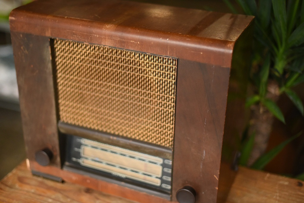 103701 UKヴィンテージ　「ULTRA」 ラジオ　MADE IN ENGLAND 英国　