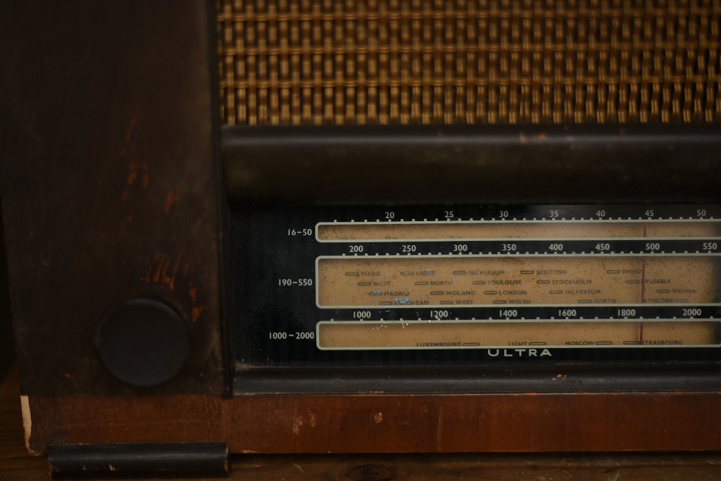 103701 UKヴィンテージ　「ULTRA」 ラジオ　MADE IN ENGLAND 英国　