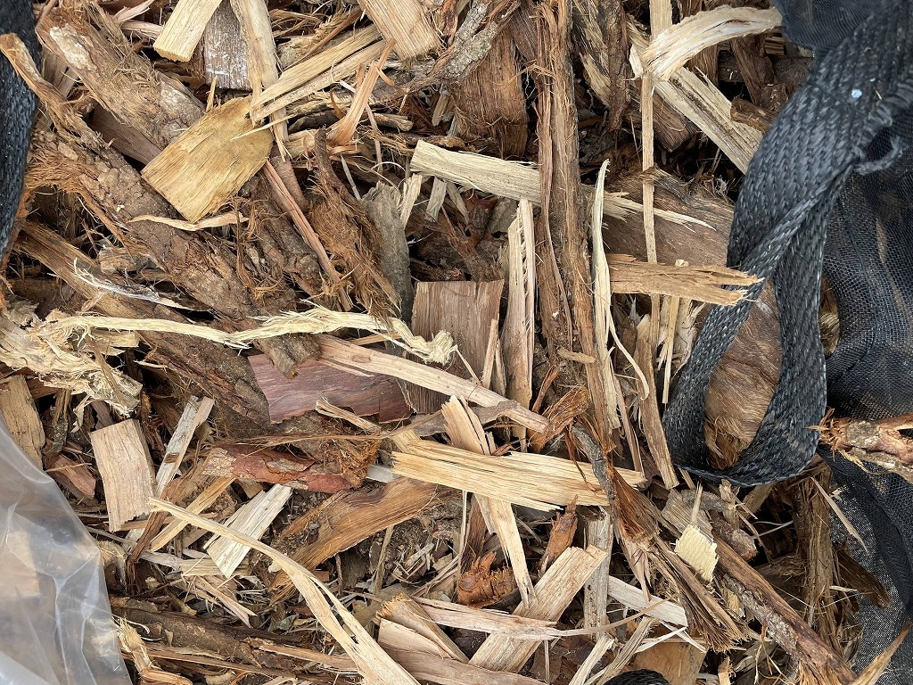 【ストーブ用薪】焚付用クズ薪 約250kg W=94cm D=94cm H=100cm(自社配達便 配達エリア 福岡・佐賀・長崎・大分・熊本 3本まで配達料同額です。)